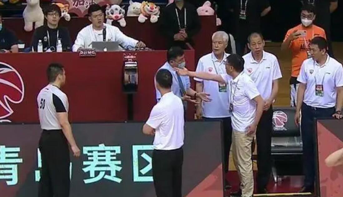 篮球林书豪冠军是谁_林书豪篮球总冠军是哪一年_篮球林书豪冠军是哪一年